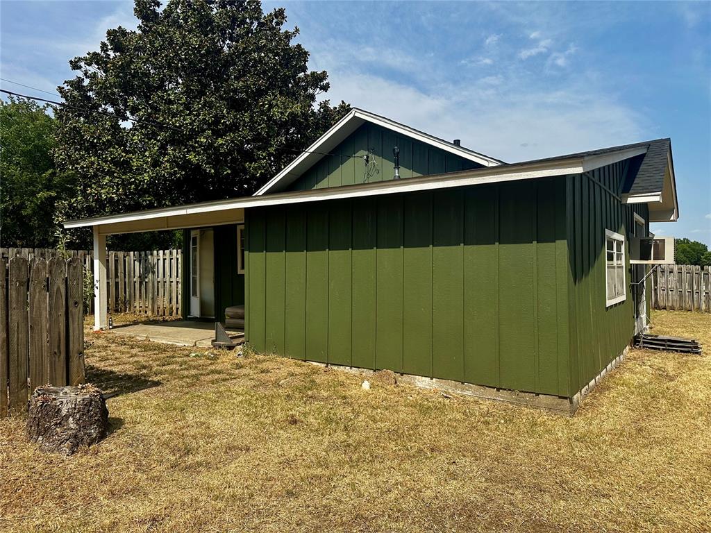 332 N Harrison Street Property Photo 5