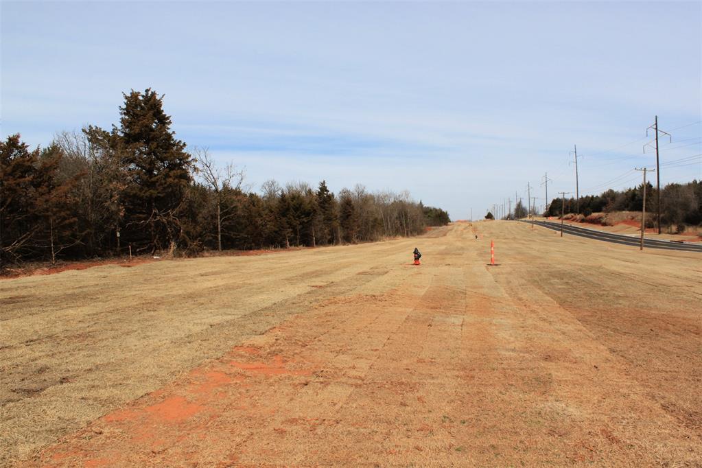 6601 S Post Road Property Photo 10