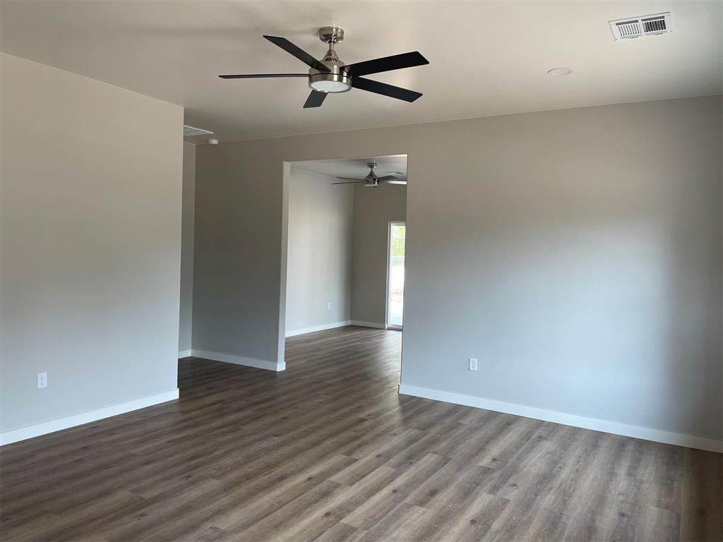 202 W Rosa Street Property Photo 3