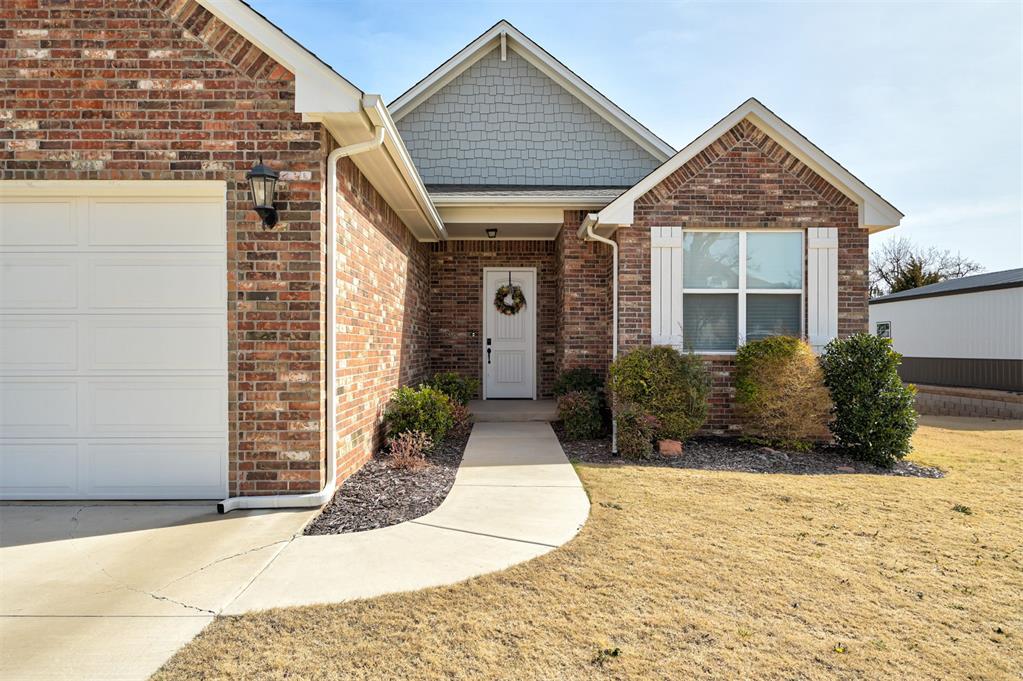 8930 Tall Oaks Drive Property Photo 3