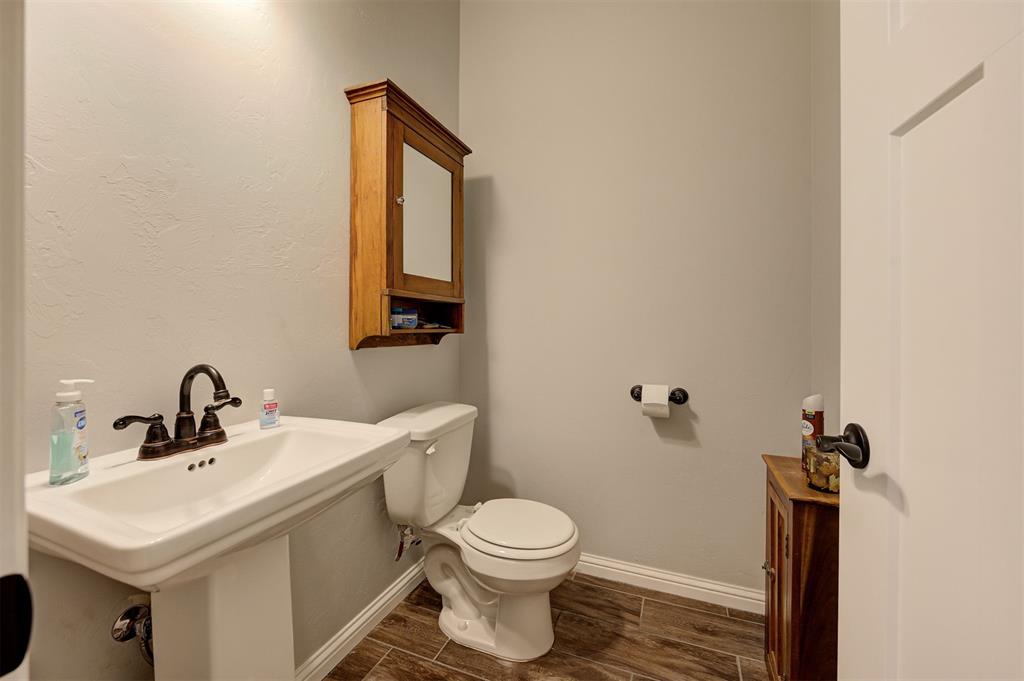 8930 Tall Oaks Drive Property Photo 28