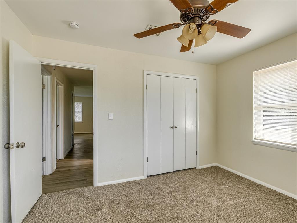 240 N Bobby Mankin Drive Property Photo 5