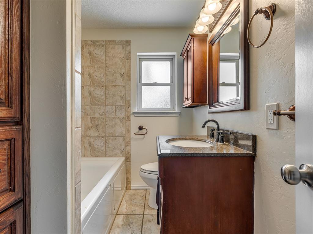 240 N Bobby Mankin Drive Property Photo 6