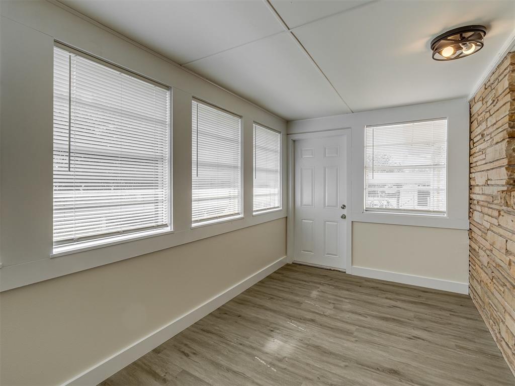 240 N Bobby Mankin Drive Property Photo 9