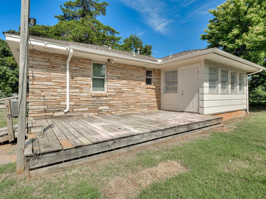 240 N Bobby Mankin Drive Property Photo 11