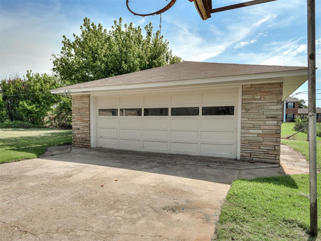 240 N Bobby Mankin Drive Property Photo 14
