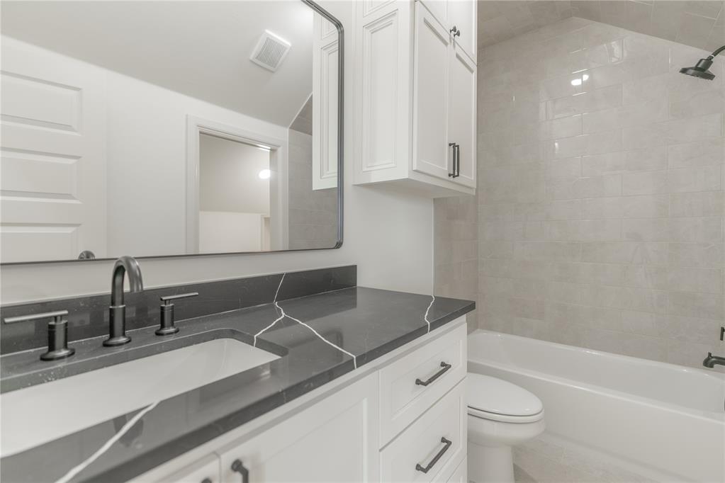 4208 Presley Place Property Photo 40