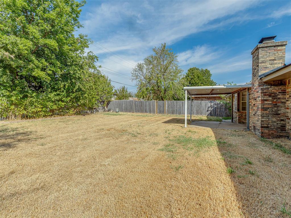 2111 Bellaire Drive Property Photo 5