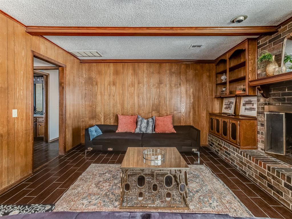 2111 Bellaire Drive Property Photo 14
