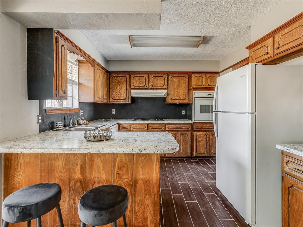 2111 Bellaire Drive Property Photo 19
