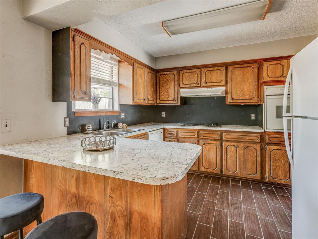 2111 Bellaire Drive Property Photo 20