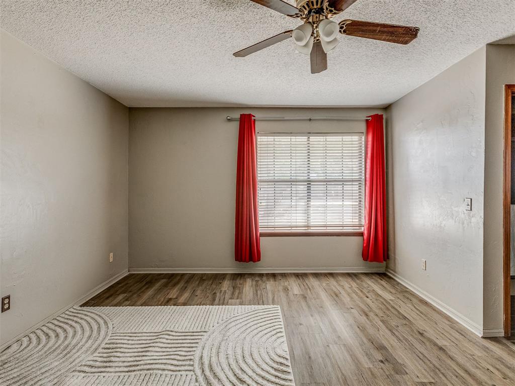 2111 Bellaire Drive Property Photo 23