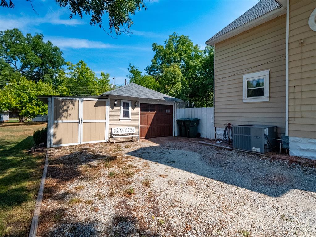 307 E Main Street Property Photo 10