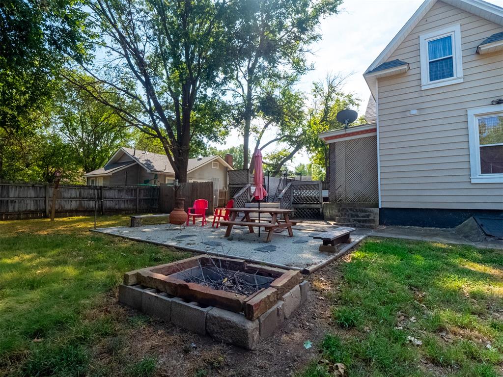 307 E Main Street Property Photo 11