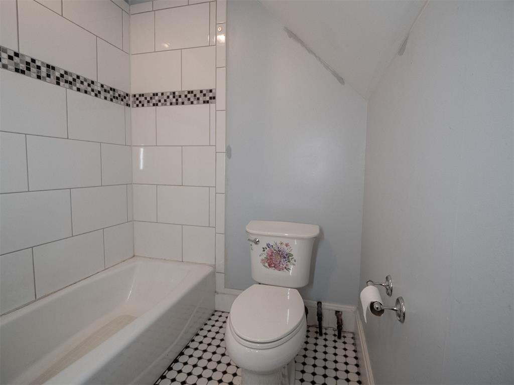 307 E Main Street Property Photo 44