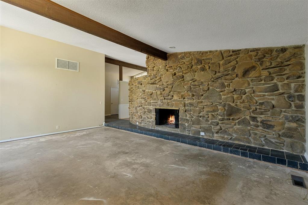 3709 Nw 68th Street Property Photo 4