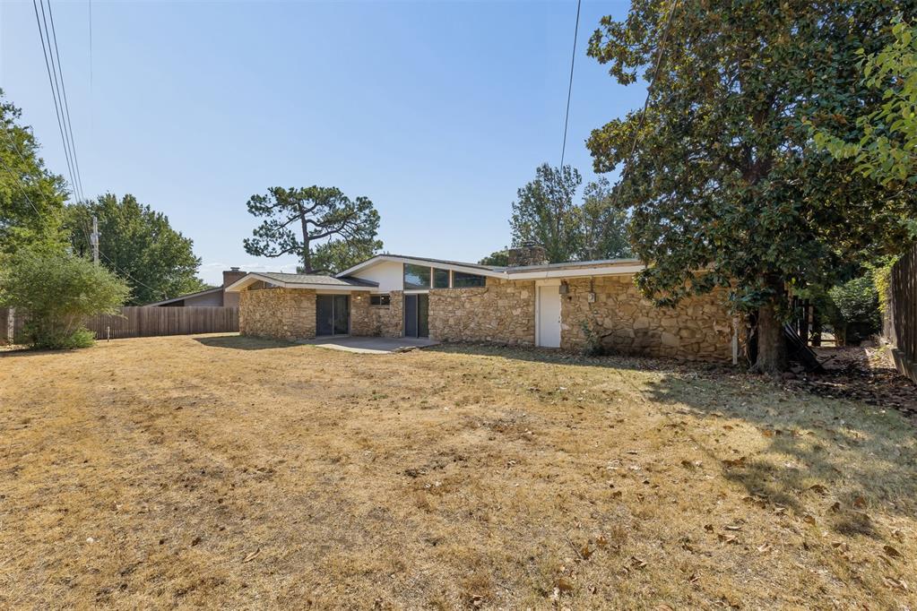 3709 Nw 68th Street Property Photo 11