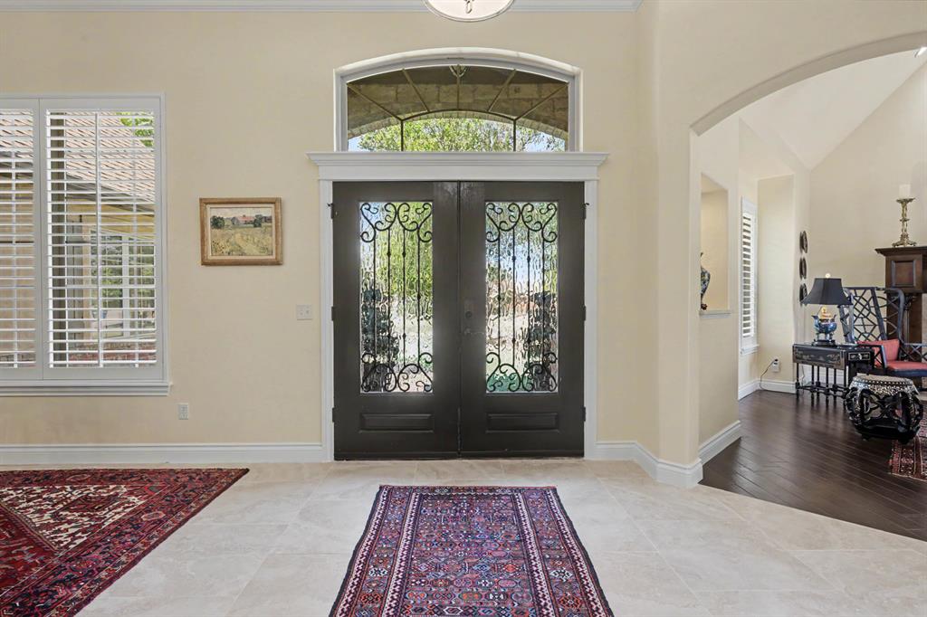 1032 W Camellia Way Property Photo 3