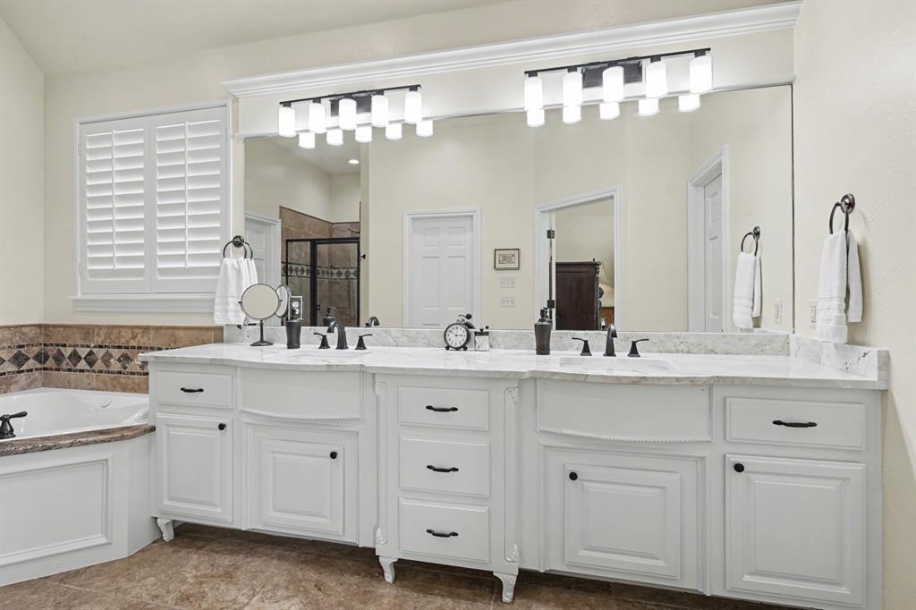 1032 W Camellia Way Property Photo 16