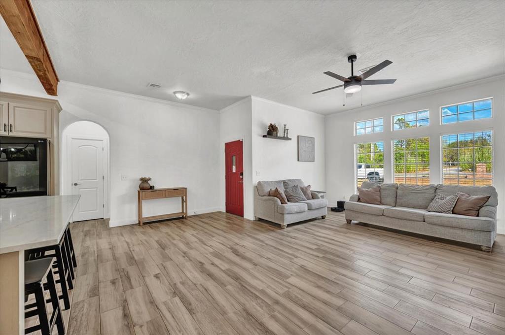 1301 S Morgan Road Property Photo 12