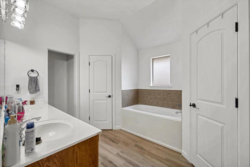 1301 S Morgan Road Property Photo 26