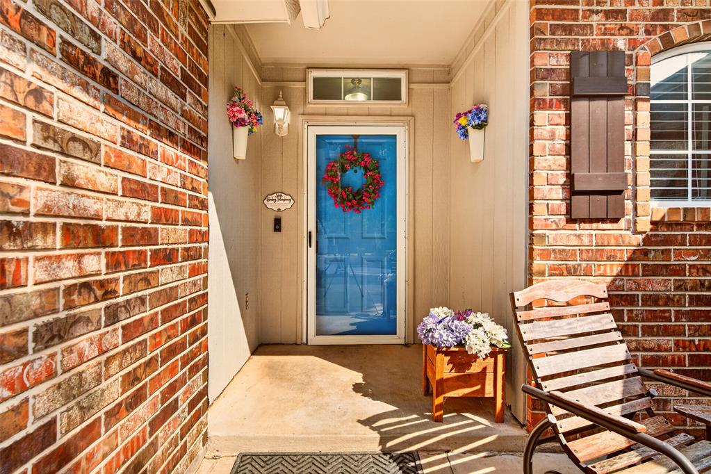 10221 Bradford Way Property Photo 4