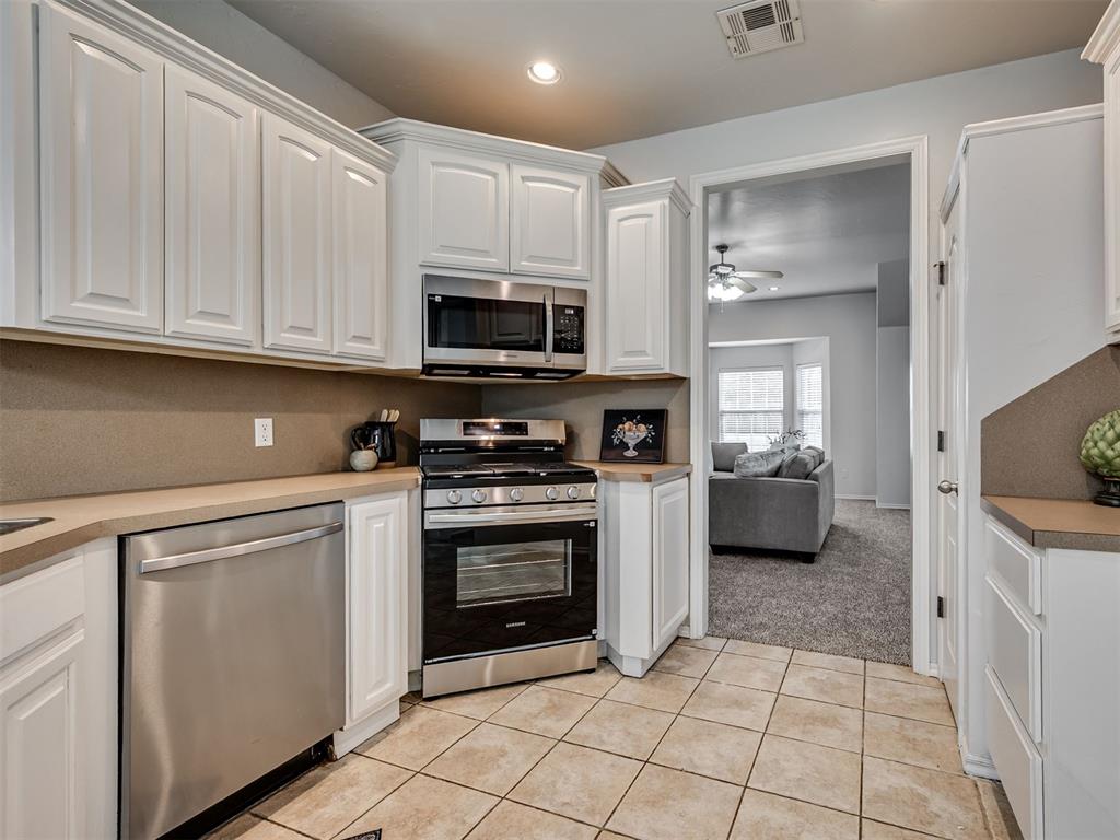 2308 Naples Way Property Photo 8
