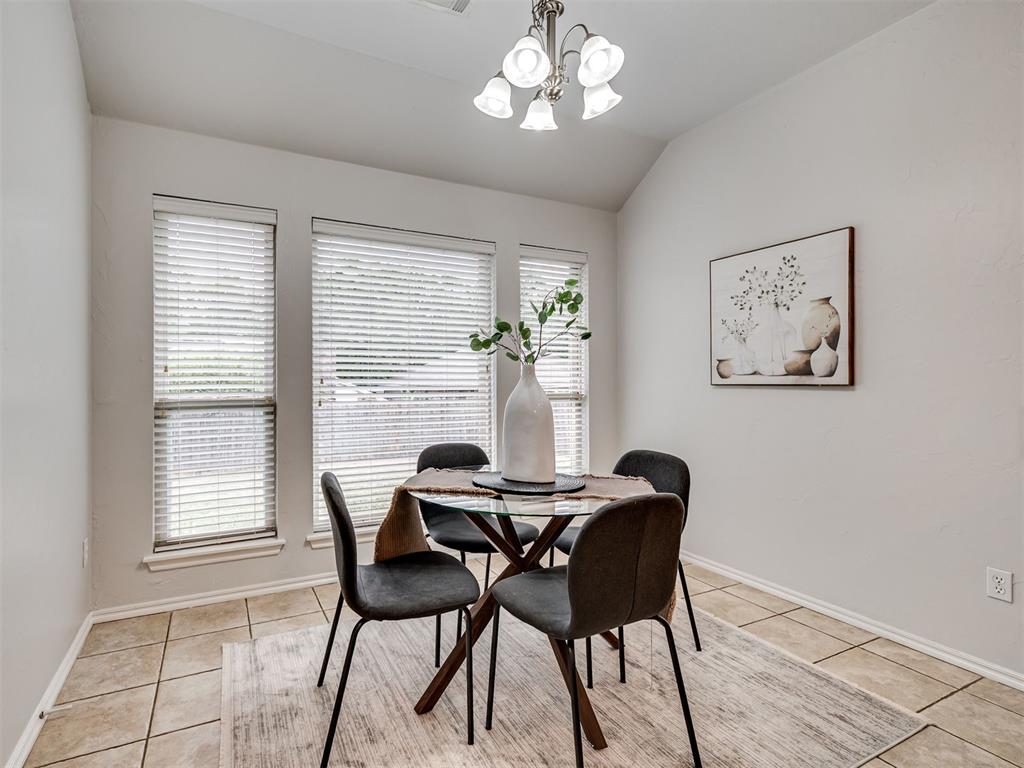 2308 Naples Way Property Photo 11