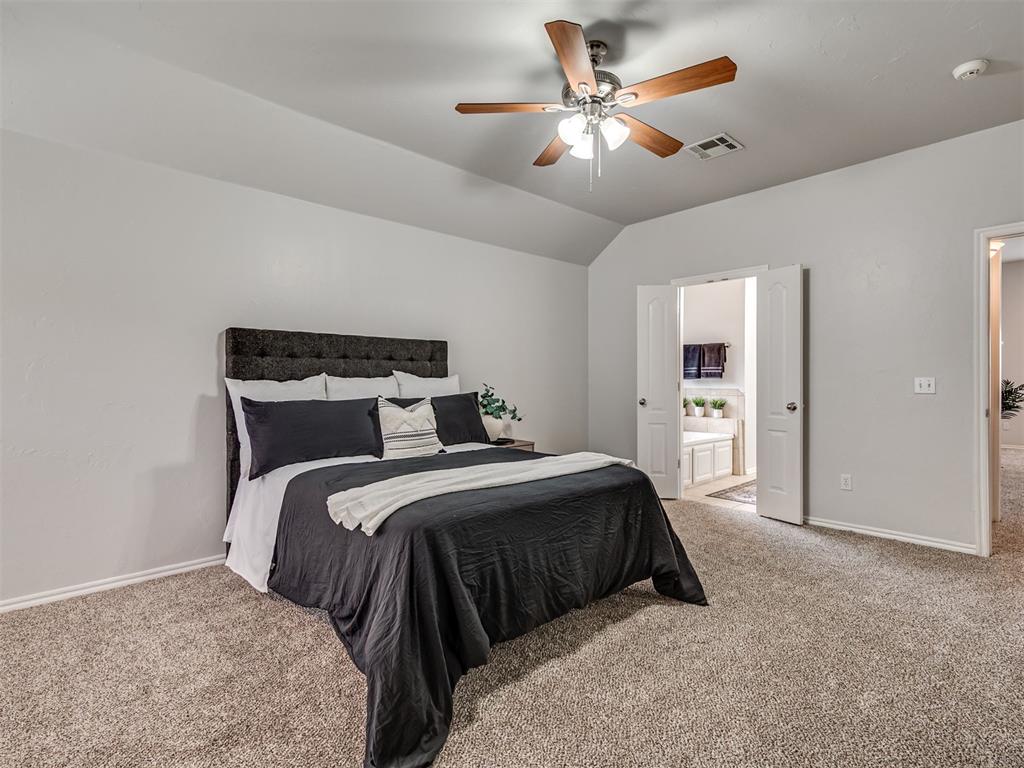 2308 Naples Way Property Photo 14