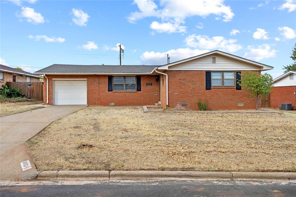 1015 E Kee Street Property Photo 1
