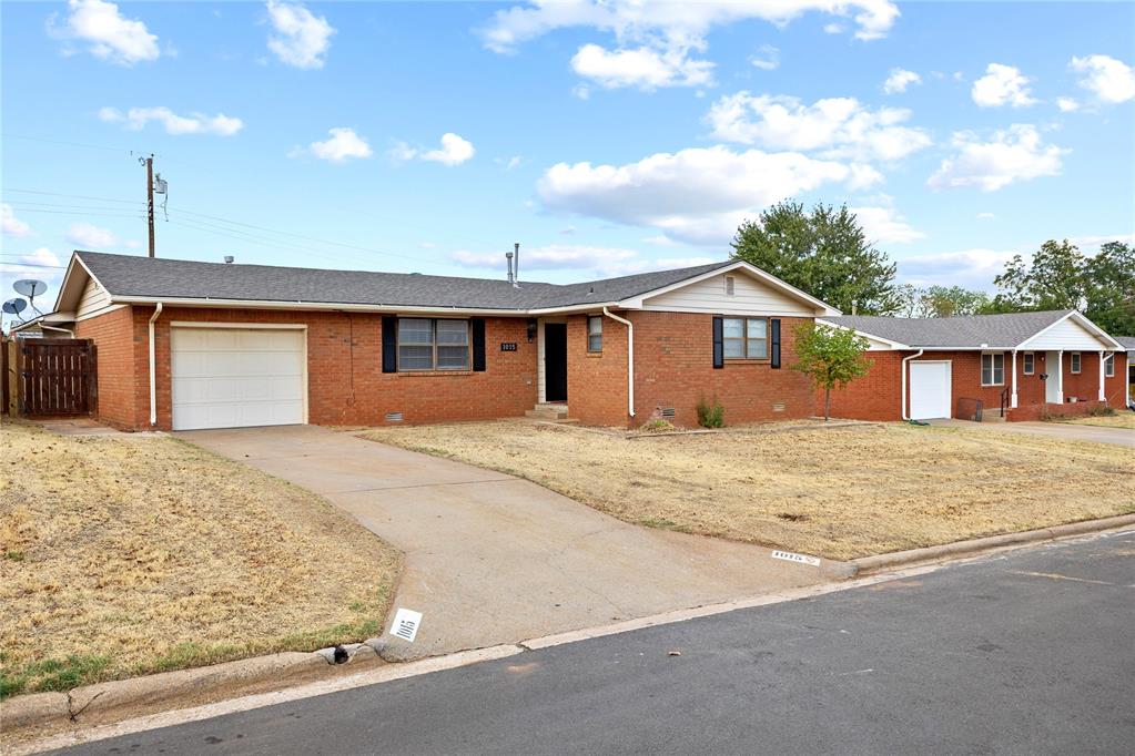 1015 E Kee Street Property Photo 2