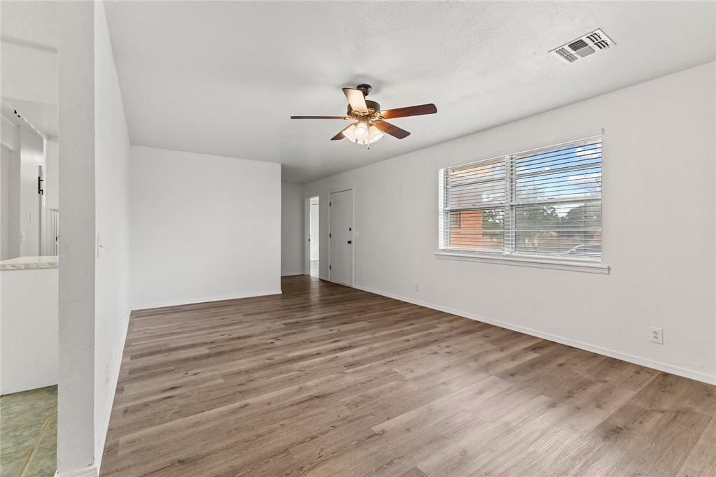 1015 E Kee Street Property Photo 6