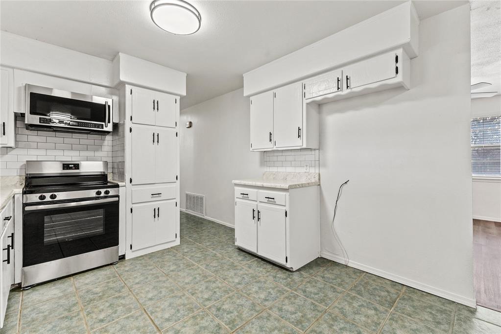 1015 E Kee Street Property Photo 10