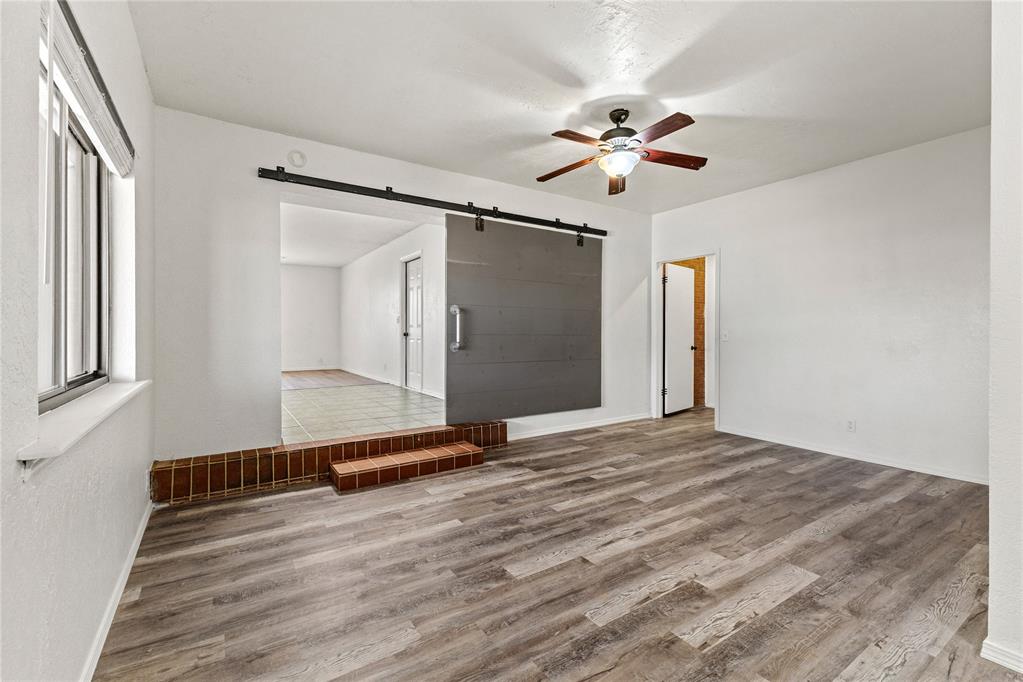 1015 E Kee Street Property Photo 14