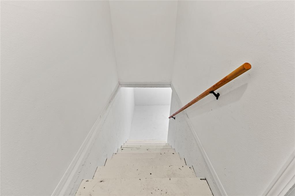 1015 E Kee Street Property Photo 17
