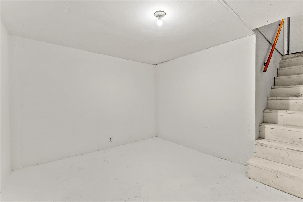 1015 E Kee Street Property Photo 18