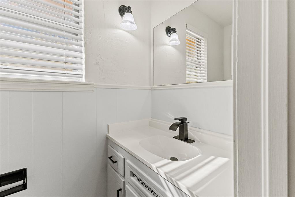1015 E Kee Street Property Photo 22