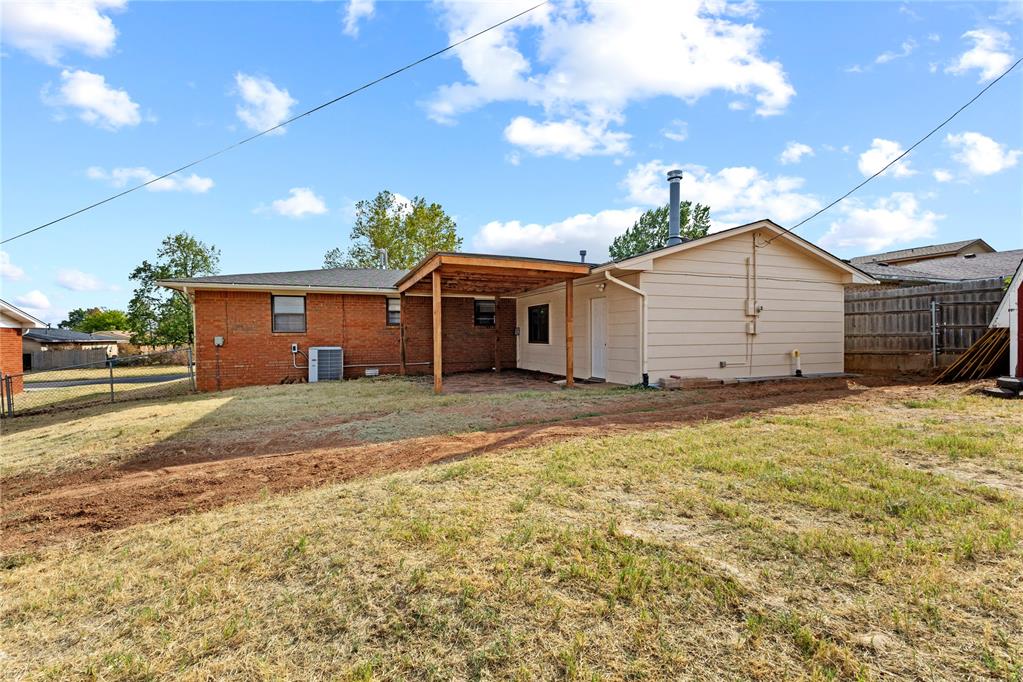 1015 E Kee Street Property Photo 33