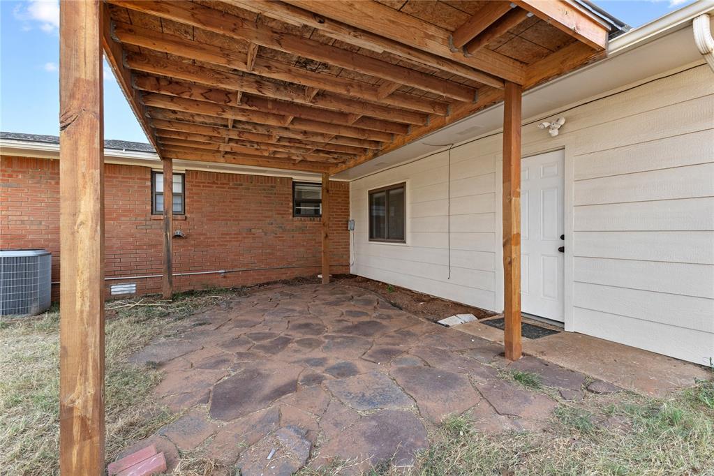 1015 E Kee Street Property Photo 34