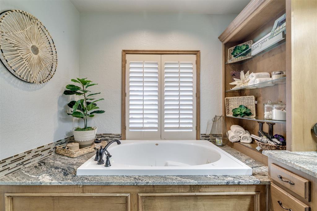 11012 Autumn Road Property Photo 38