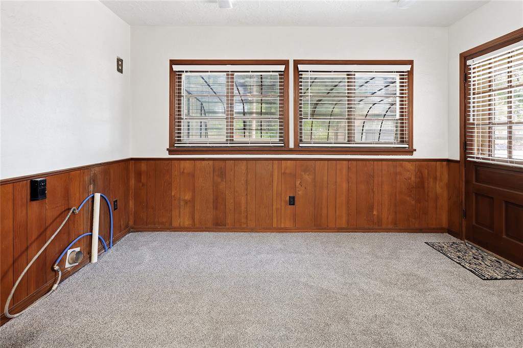 214 N Broadway Avenue Property Photo 19