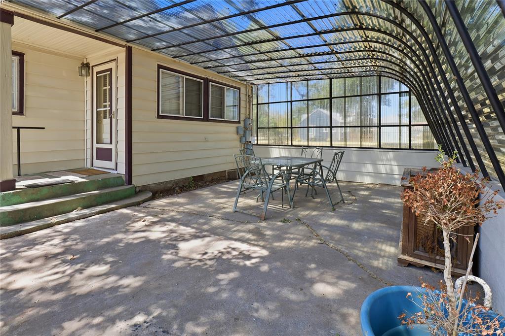 214 N Broadway Avenue Property Photo 20