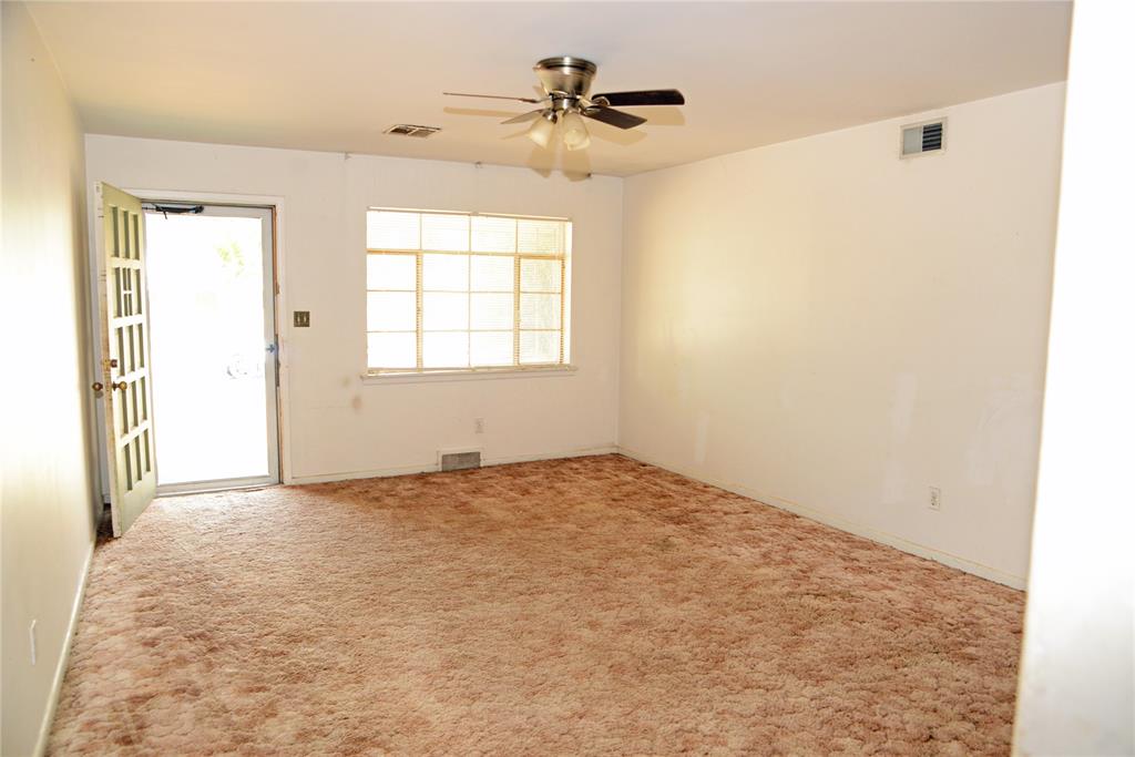 4720 Nw 15th Street Property Photo 6