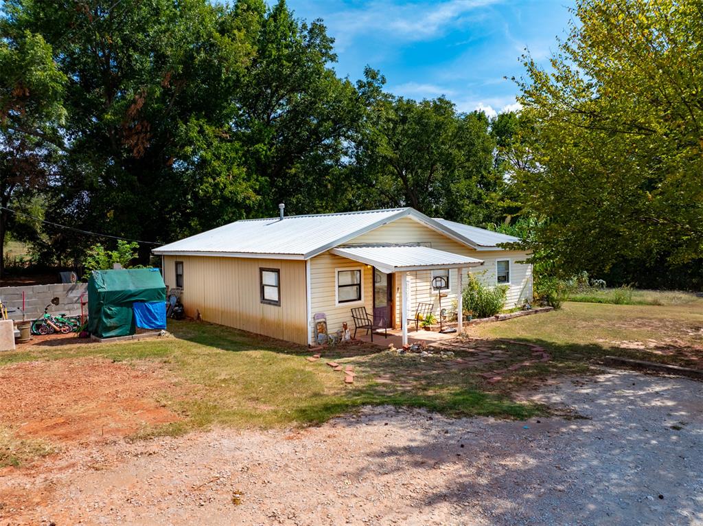 23515 Us Highway 177 Property Photo 1