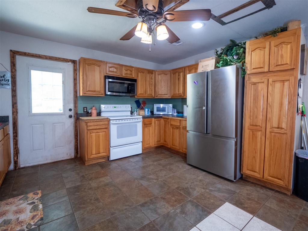23515 Us Highway 177 Property Photo 8