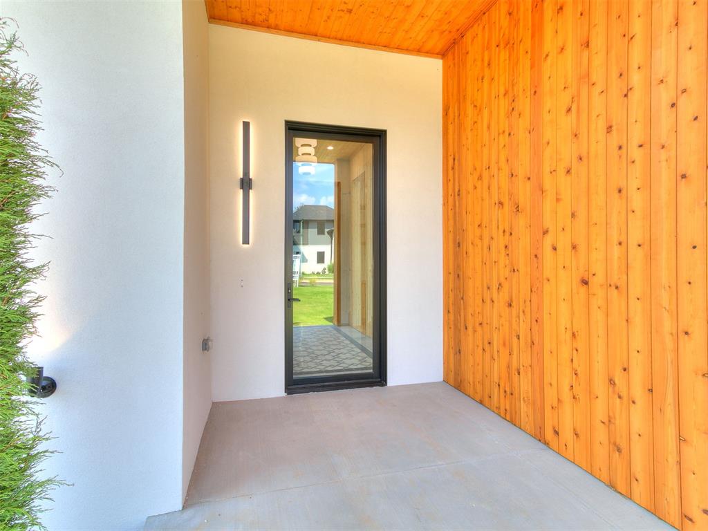 4420 Redbud Circle Property Photo 2