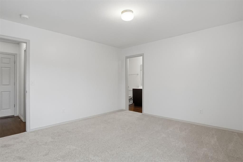 1404 Sandstone Drive Property Photo 7