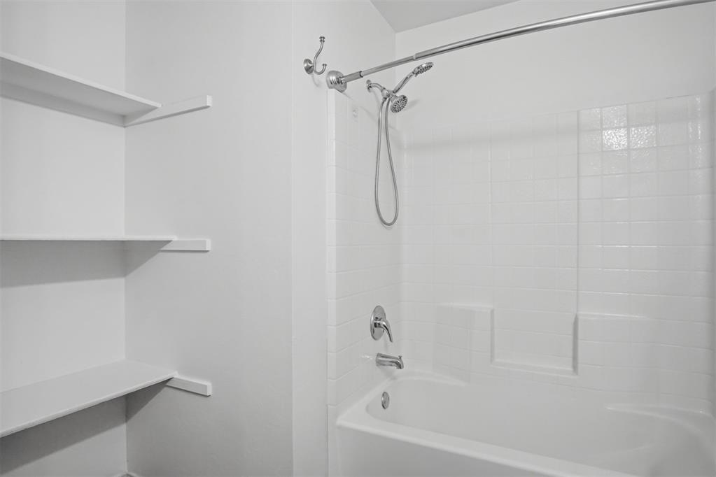 1404 Sandstone Drive Property Photo 11