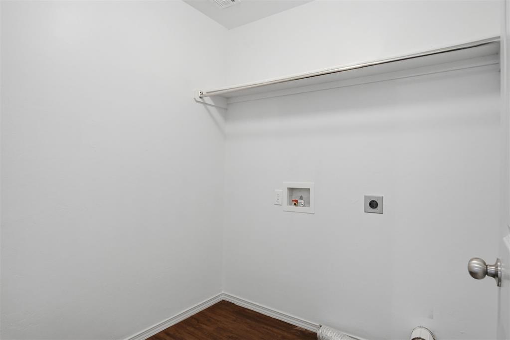 1404 Sandstone Drive Property Photo 14