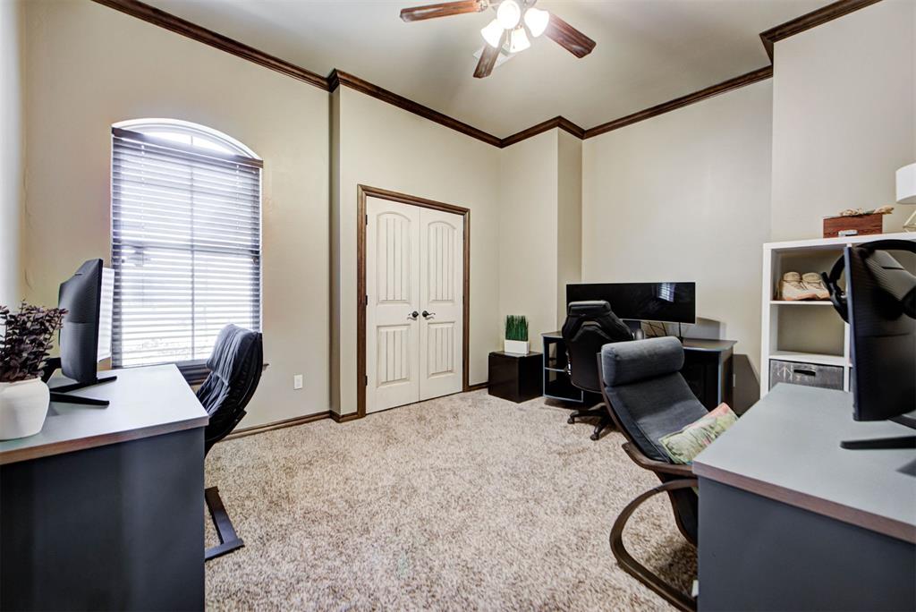 2716 Kathleens Crossing Property Photo 4
